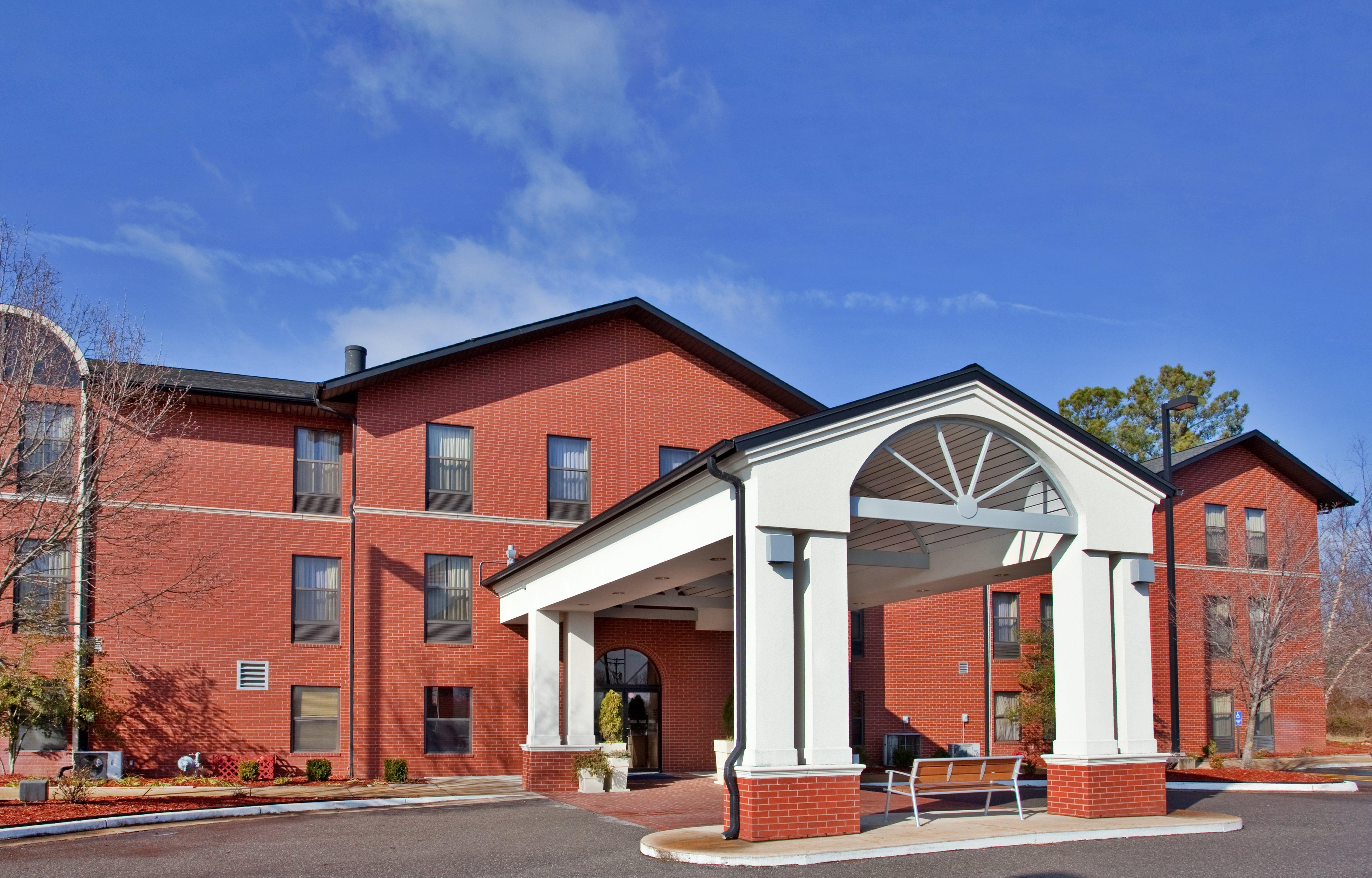 Holiday Inn Express & Suites Batesville By Ihg Екстер'єр фото