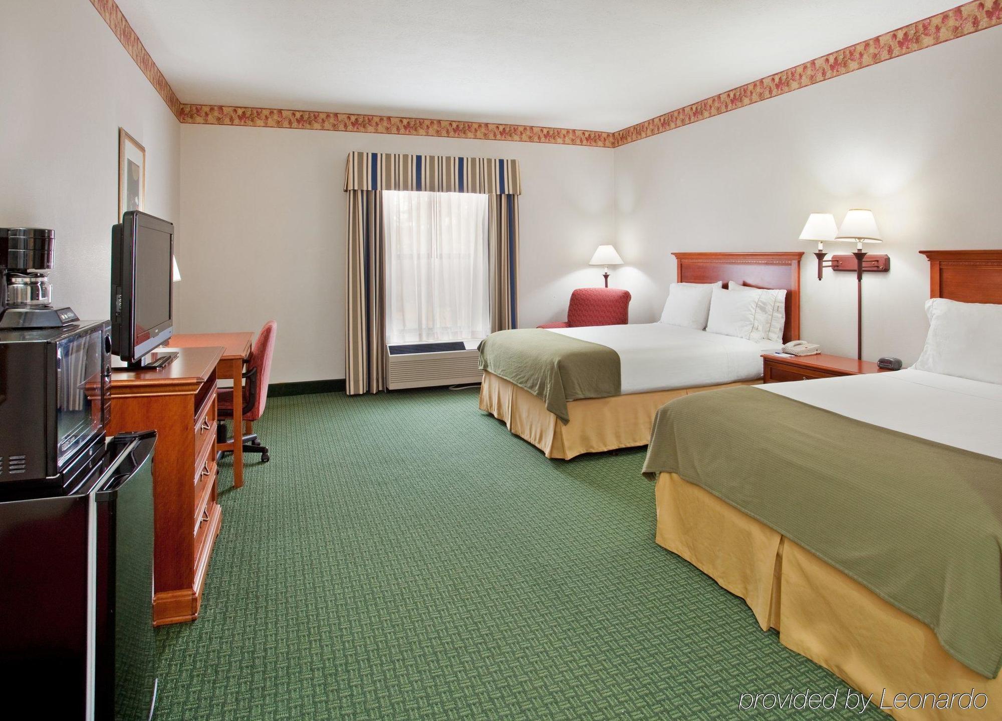 Holiday Inn Express & Suites Batesville By Ihg Екстер'єр фото