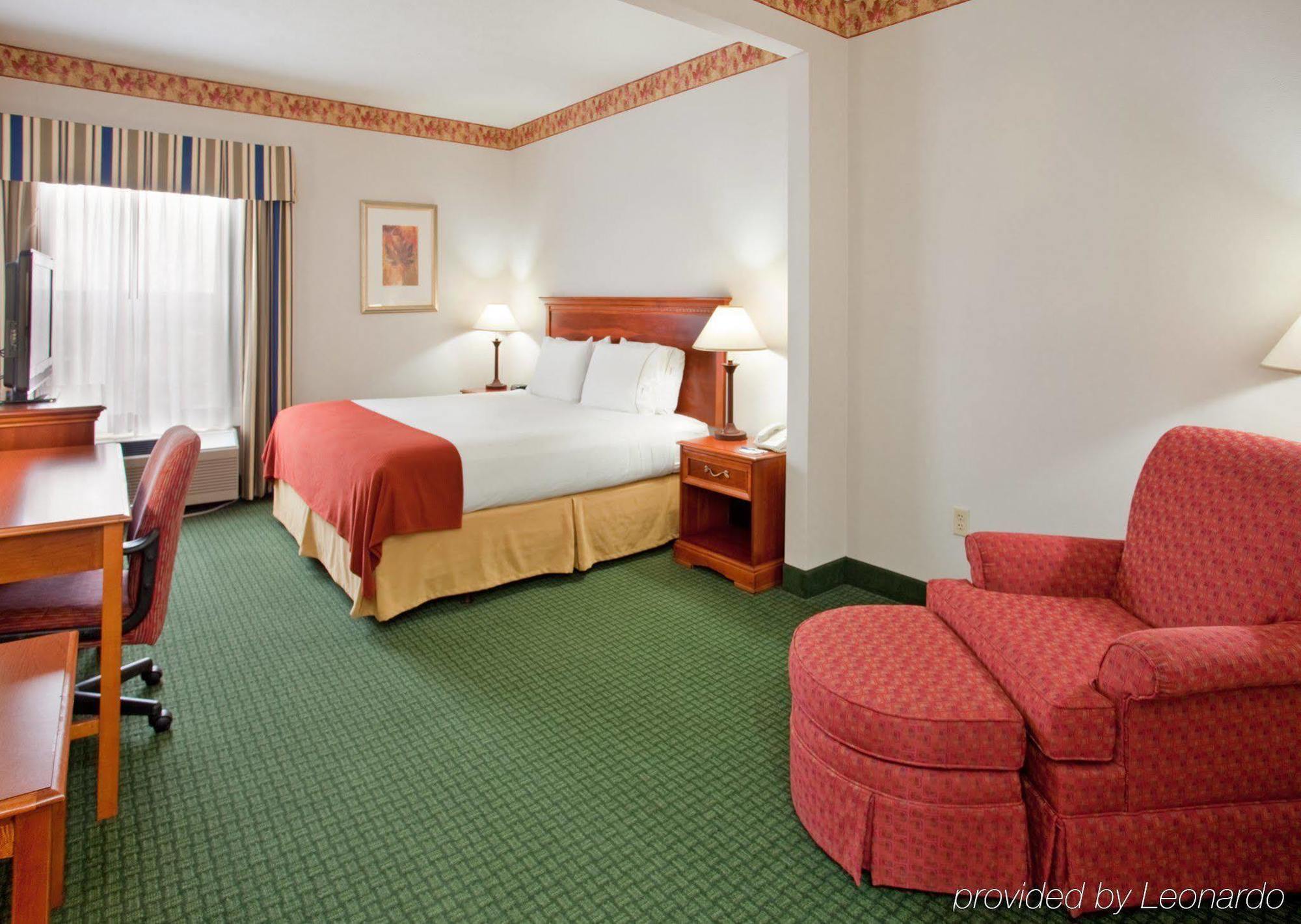 Holiday Inn Express & Suites Batesville By Ihg Екстер'єр фото