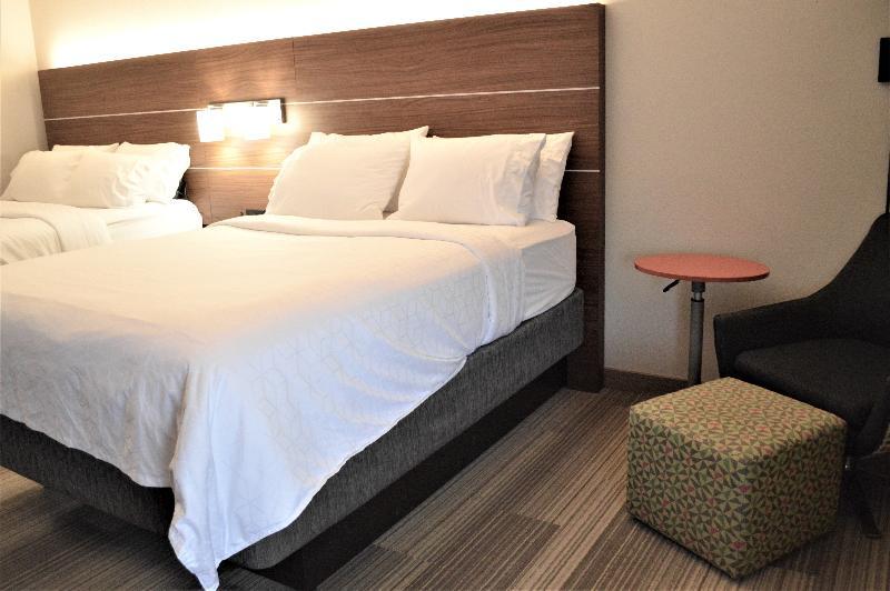 Holiday Inn Express & Suites Batesville By Ihg Екстер'єр фото